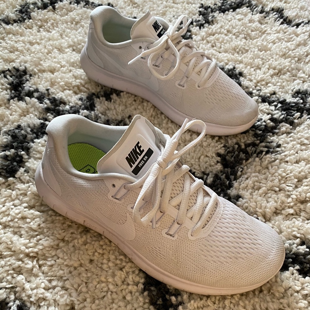 Women’s White Nike RN Free Size 8